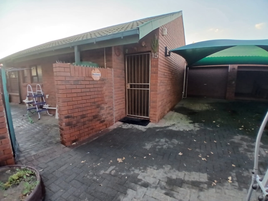 To Let 3 Bedroom Property for Rent in Hospitaalpark Free State